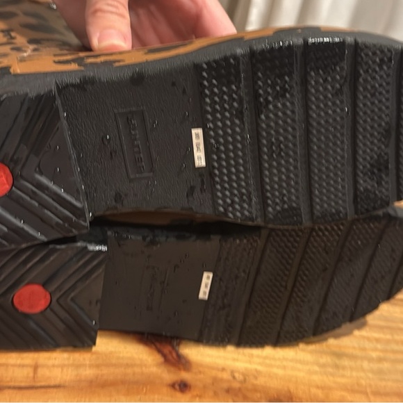 Hunter Women's Brown Leopard Rain Boots - Picture 5 of 5